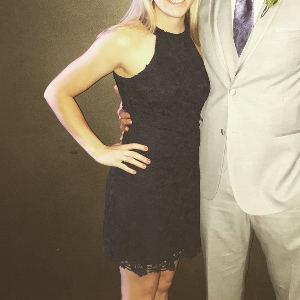 Like-new Lulus navy blue lace cocktail dress
